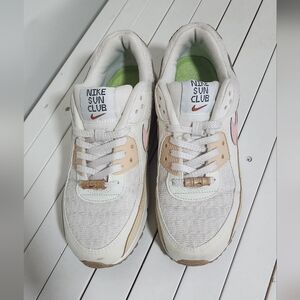 Nike Air Max 90 SE Running Shoes Sun Club DJ9997-101 Womens 9 Sail Arctic Orange